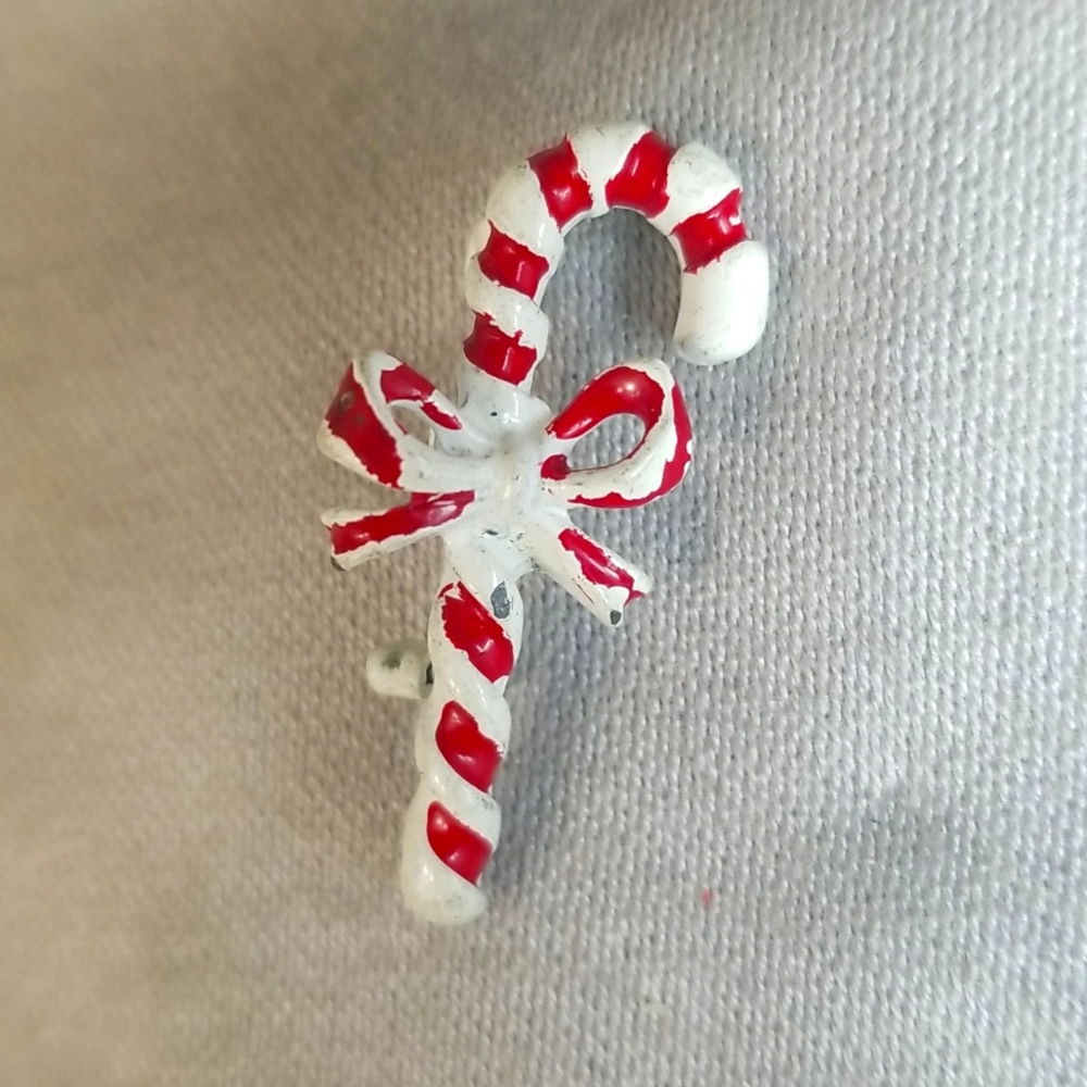 Vintage ENAMEL Candy Cane pin